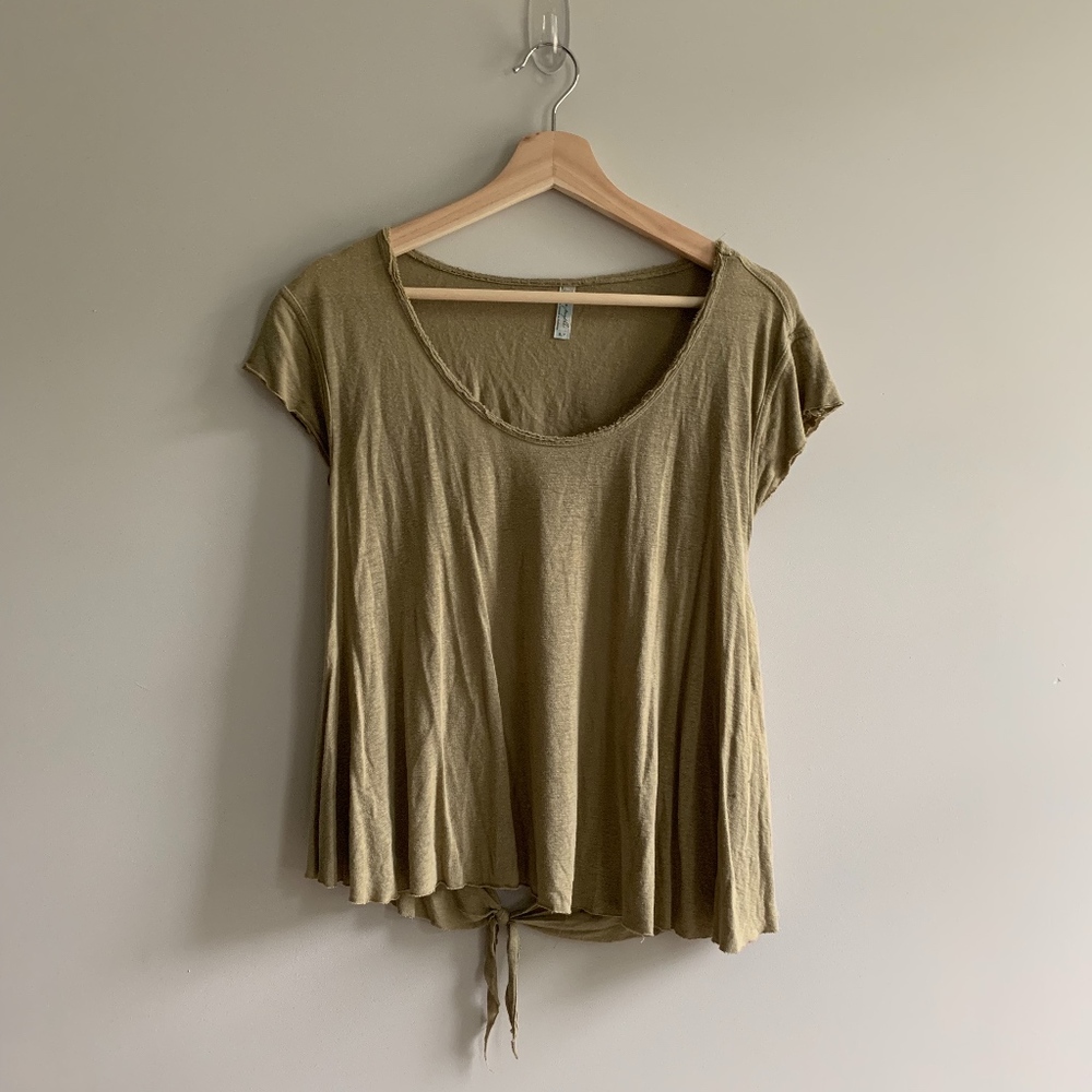 ARTFUL SEMI-DESTROYED DUST GREEN FLOWY TOP